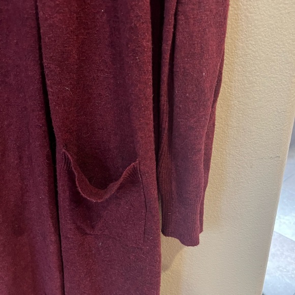 Long cardigan sweater - Picture 2 of 5